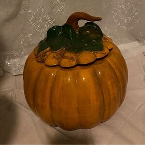 Unbranded Decor: Large Ceramic Pumpkin with removable Lid. For Fall & Halloween!